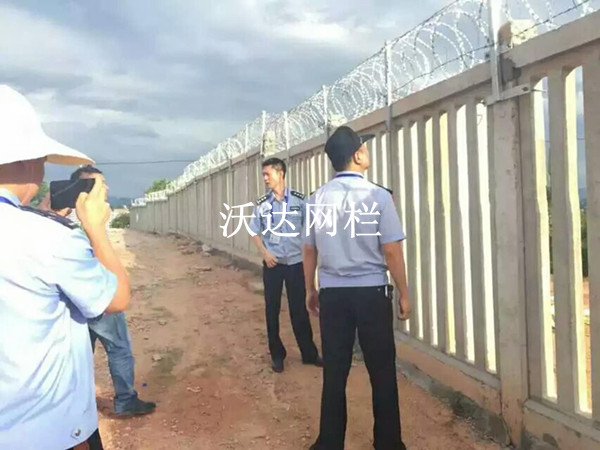 河南贛鐵路客專刺絲滾籠項目工程