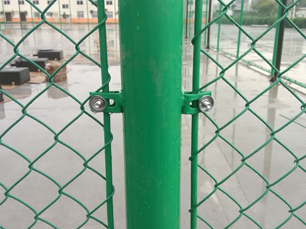 河南籃球場護(hù)欄網(wǎng)圖片2