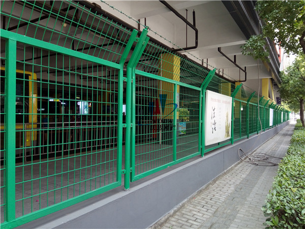 黑龍江框架護欄網上海嘉定項目工程案例