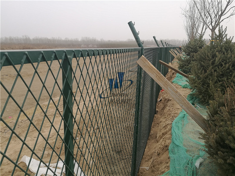 河南北京大興機場附近河道護欄網(wǎng)案例圖片8